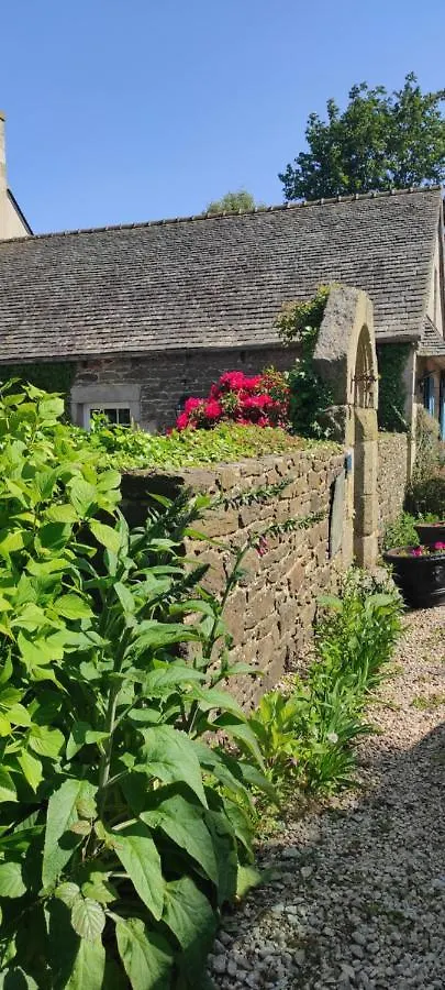 Holiday home Gite - Les Pivoines - Les Jardins De Kerellec - 20Min De La Mer 4 A 6 Personnes Terrasse Jacuzzi Plouvorn